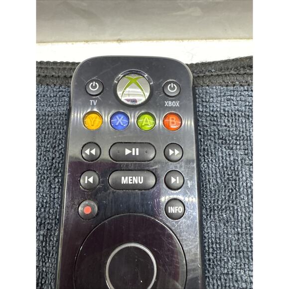 Microsoft Xbox 360 Media Remote DVD Control for Model 1493 Black Tested - Picture 2 of 7